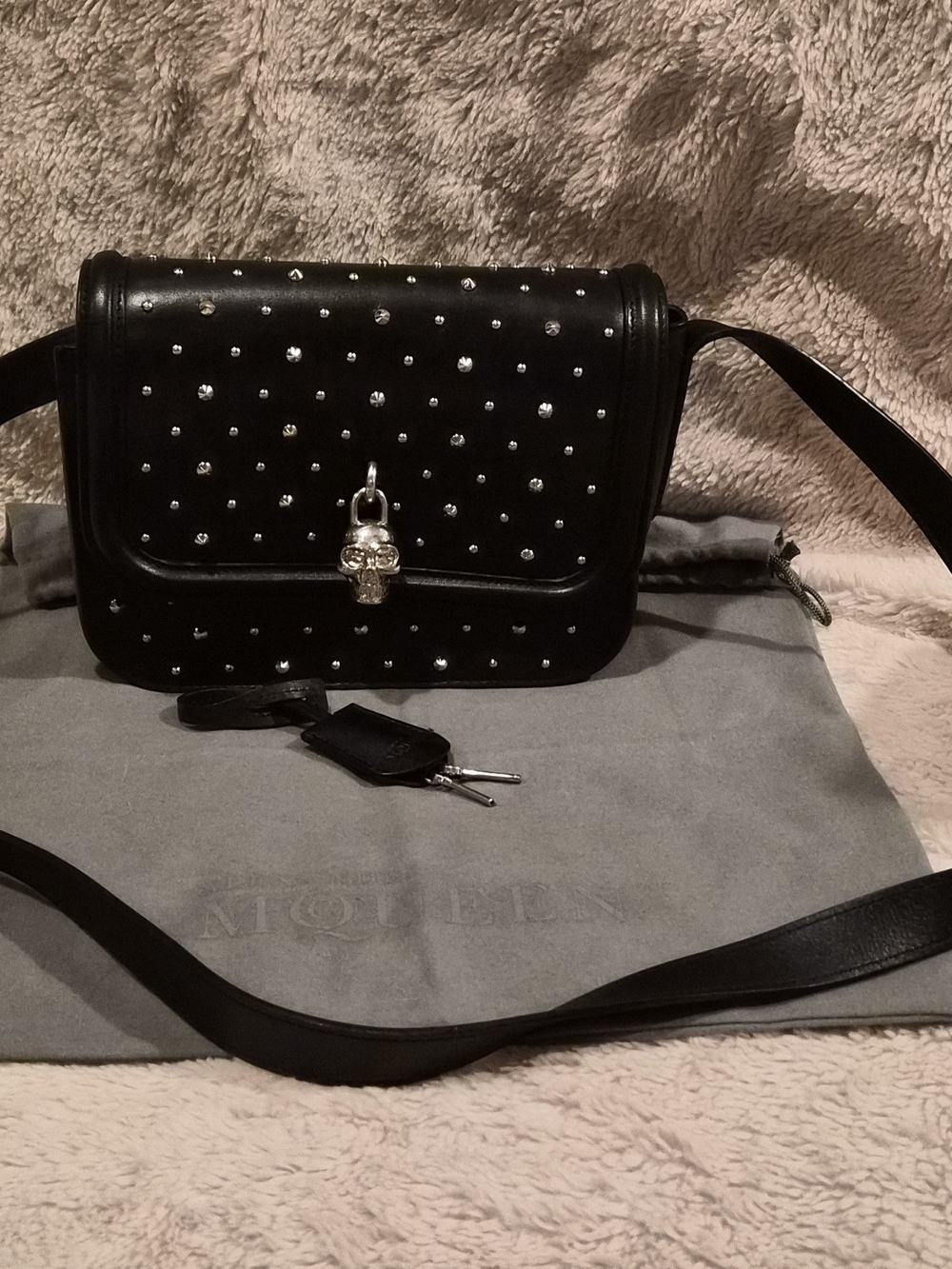 Alexander McQueen Black Studded Leather Skull-Closure Crossbody Bag Never Used